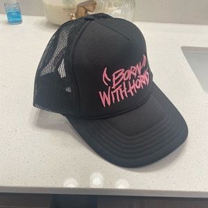 Machine Gun Kelly hat